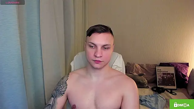 handsome guy01 online show from 04-16-26, 09:39