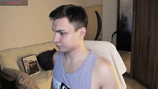 handsome guy01 online show from 10-07-25, 04:19