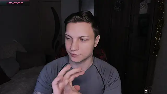 handsome guy01 online show from 12-20-25, 01:52