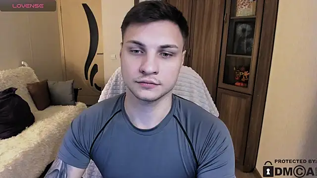 handsome guy01 online show from 10-28-25, 03:44