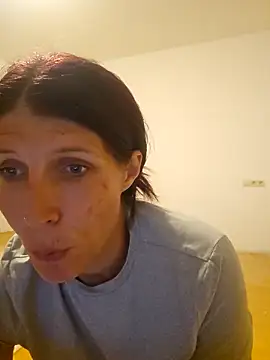 Lenchen  online show from 04-17-26, 07:28