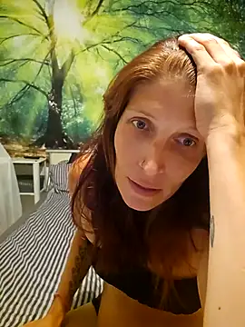 Lenchen  online show from 06-30-26, 07:58