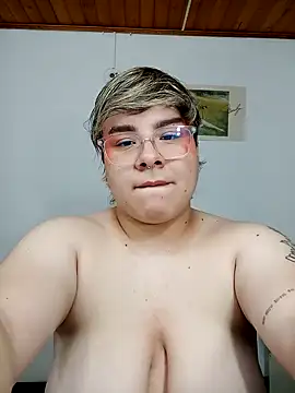 amalia love online show from 02-08-25, 10:51