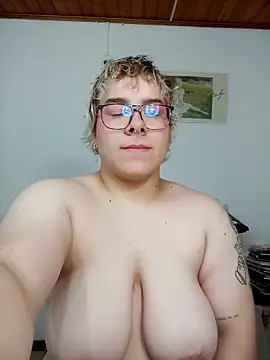 amalia love online show from 11-26-25, 03:45