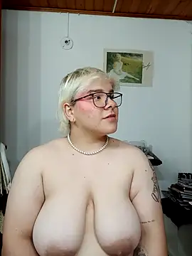 amalia love online show from 10-05-25, 05:31