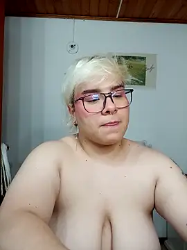 amalia love online show from 10-09-25, 05:19