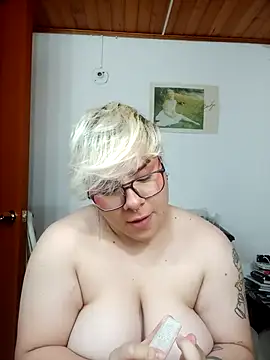 amalia love online show from 10-23-25, 05:28