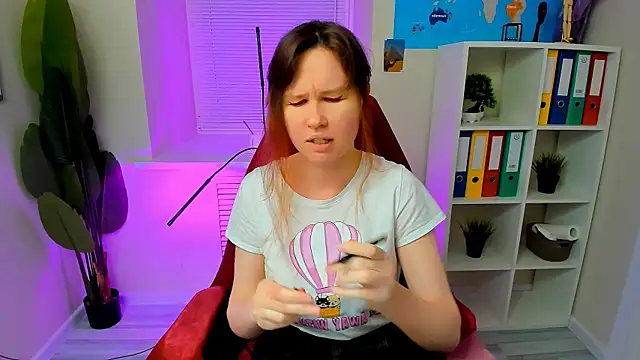 CarolGiggly online show from 10-03-25, 07:04