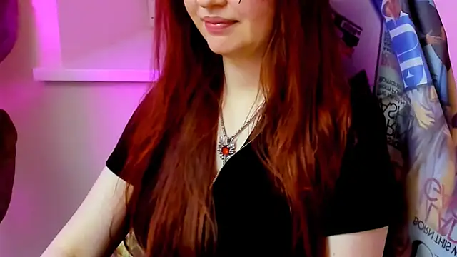 Snapshot of CarolGiggly chatting on 05-03-26, 12:16 CarolGiggly online show from 05-03-26, 12:16