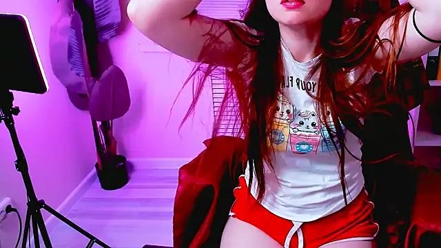 CarolGiggly online show from 10-19-25, 12:13