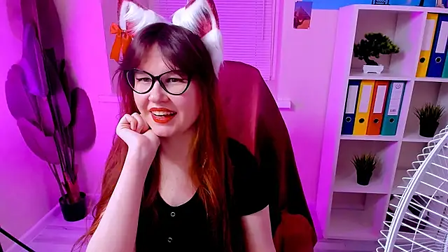 CarolGiggly online show from 10-17-25, 03:43