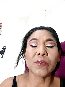 tiffany Bitch online show from 11-30-25, 10:54