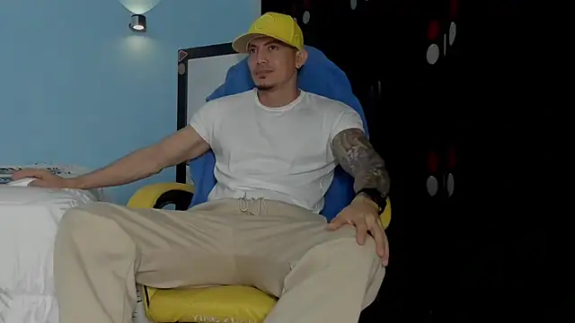 Alex motta online show from 11-14-25, 03:43