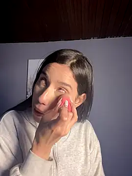 Praga Pink online show from 12-18-25, 11:36