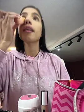 Snapshot of Praga_Pink chatting on 06-12-26, 06:11 Praga Pink online show from 06-12-26, 06:11