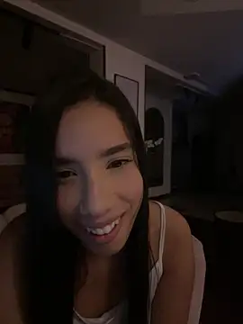Snapshot of Praga_Pink chatting on 04-29-26, 01:10 Praga Pink online show from 04-29-26, 01:10