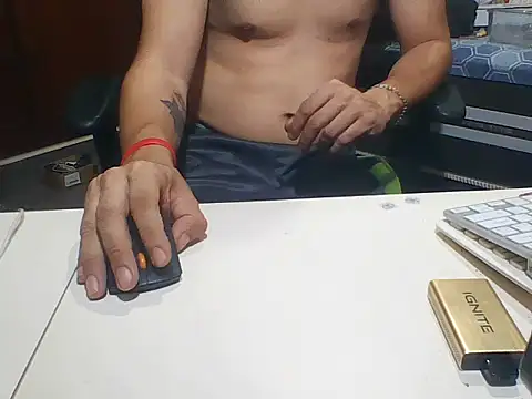 SOLESFETISHBR online show from 10-31-25, 02:46