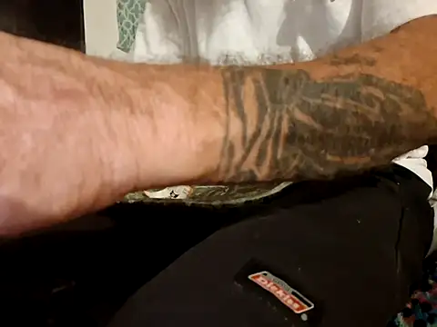 Snapshot of Cantufamily1979 chatting on 09-14-25, 08:48 Cantufamily1979 online show from 09-14-25, 08:48