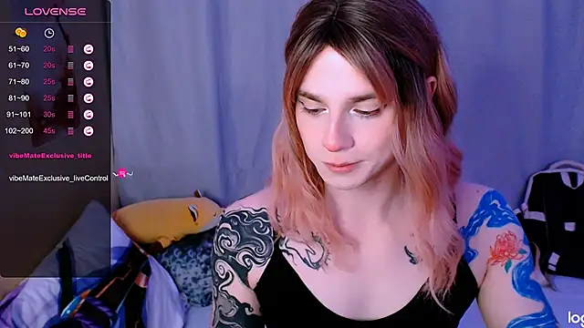 Alice Hells online show from 05-08-26, 04:11