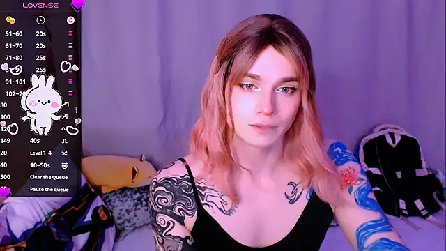 Alice Hells online show from 04-21-26, 04:35