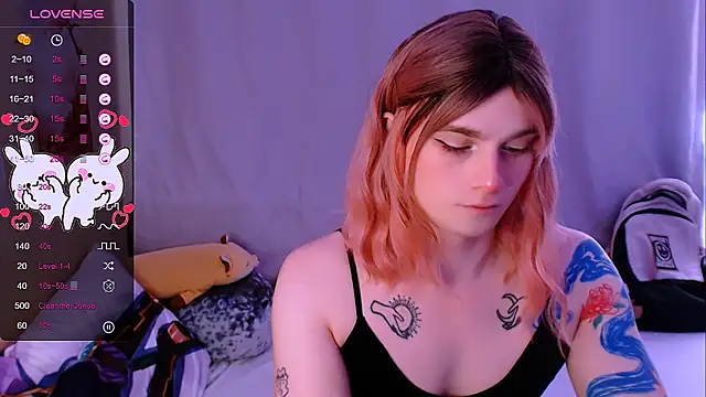 Alice Hells online show from 10-20-25, 06:48