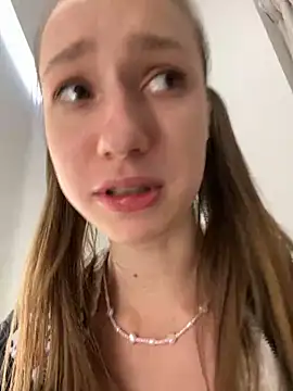 Lia  Love online show from 03-21-25, 03:13
