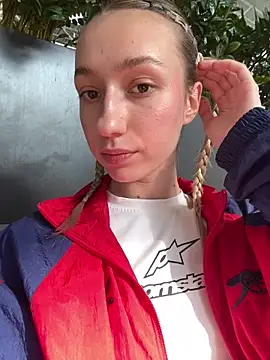 Lia  Love online show from 09-09-25, 12:14