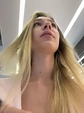 Lia  Love online show from 11-09-25, 02:10