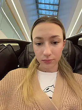 Lia  Love online show from 01-15-26, 01:14