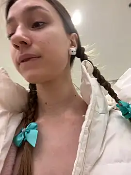Lia  Love online show from 01-27-25, 12:16