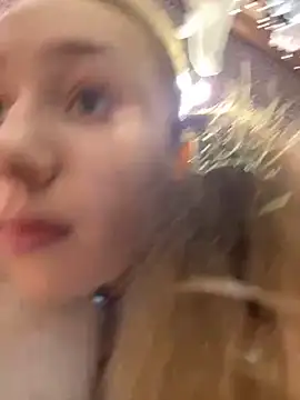 Lia  Love online show from 01-23-25, 01:13