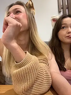 Lia  Love online show from 10-31-25, 02:24