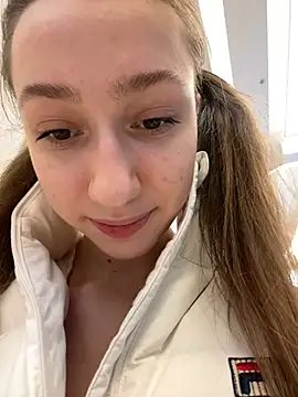 Lia  Love online show from 01-28-25, 12:11