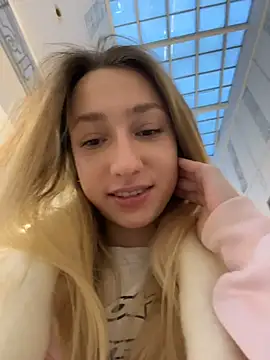 Lia  Love online show from 11-27-25, 12:27