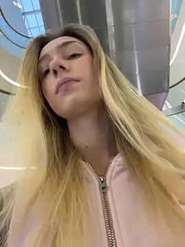 Lia  Love online show from 11-13-25, 12:09