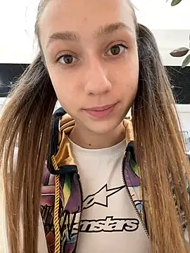 Lia  Love online show from 03-18-25, 01:12