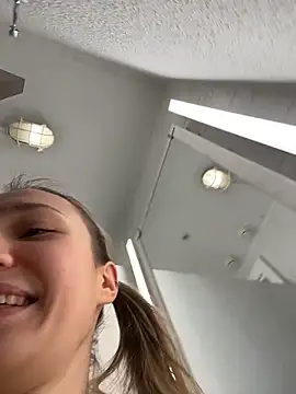 Lia  Love online show from 11-23-25, 01:10