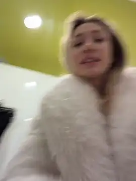 Lia  Love online show from 01-09-26, 01:18