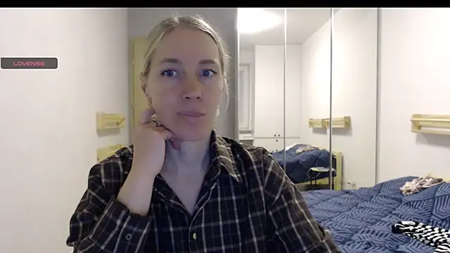 Snapshot of Pepper_mur chatting on 10-14-25, 05:35 Pepper mur online show from 10-14-25, 05:35