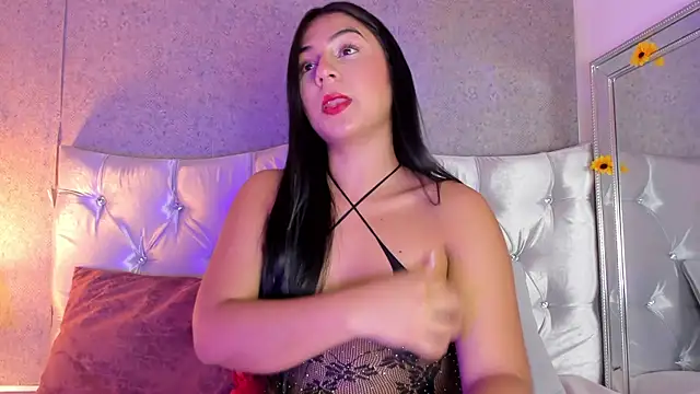 Snapshot of GABYTAYLOR_ chatting on 10-10-25, 01:34 GABYTAYLOR  online show from 10-10-25, 01:34