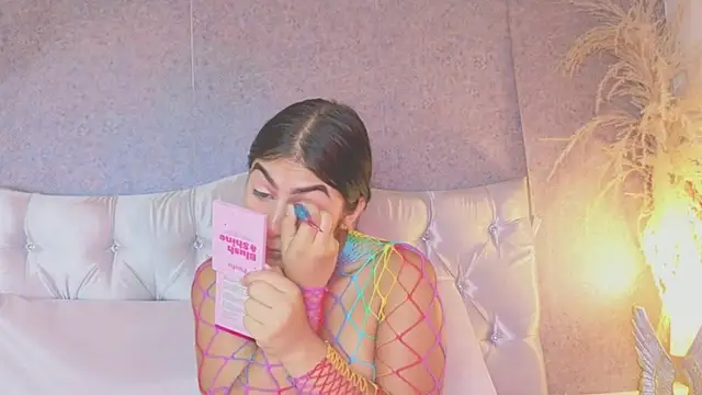 Snapshot of GABYTAYLOR_ chatting on 04-16-26, 01:34 GABYTAYLOR online show from 04-16-26, 01:34