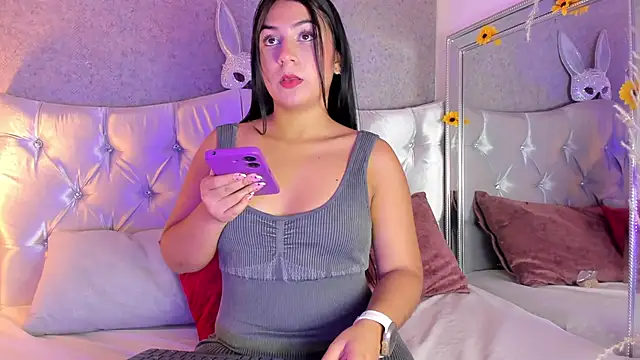 Snapshot of GABYTAYLOR_ chatting on 10-09-25, 01:44 GABYTAYLOR  online show from 10-09-25, 01:44