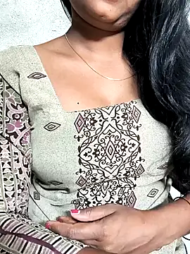 Snapshot of NEETU-89 chatting on 02-18-25, 04:58 NEETU-89 online show from 02-18-25, 04:58