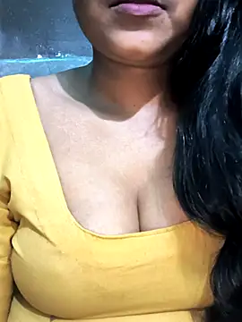 Snapshot of NEETU-89 chatting on 09-14-25, 03:23 NEETU-89 online show from 09-14-25, 03:23