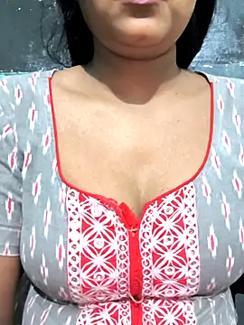 Snapshot of NEETU-89 chatting on 09-30-25, 03:23 NEETU-89 online show from 09-30-25, 03:23