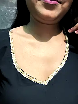 Snapshot of NEETU-89 chatting on 10-20-25, 07:42 NEETU-89 online show from 10-20-25, 07:42