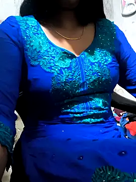 Snapshot of NEETU-89 chatting on 02-18-25, 01:33 NEETU-89 online show from 02-18-25, 01:33