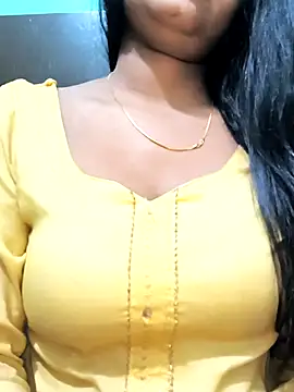 Snapshot of NEETU-89 chatting on 03-09-25, 03:43 NEETU-89 online show from 03-09-25, 03:43