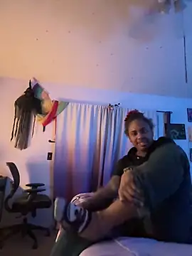 LoveInTransition online show from 02-03-25, 02:25