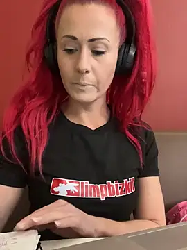 SweetSolez online show from 10-18-25, 01:57